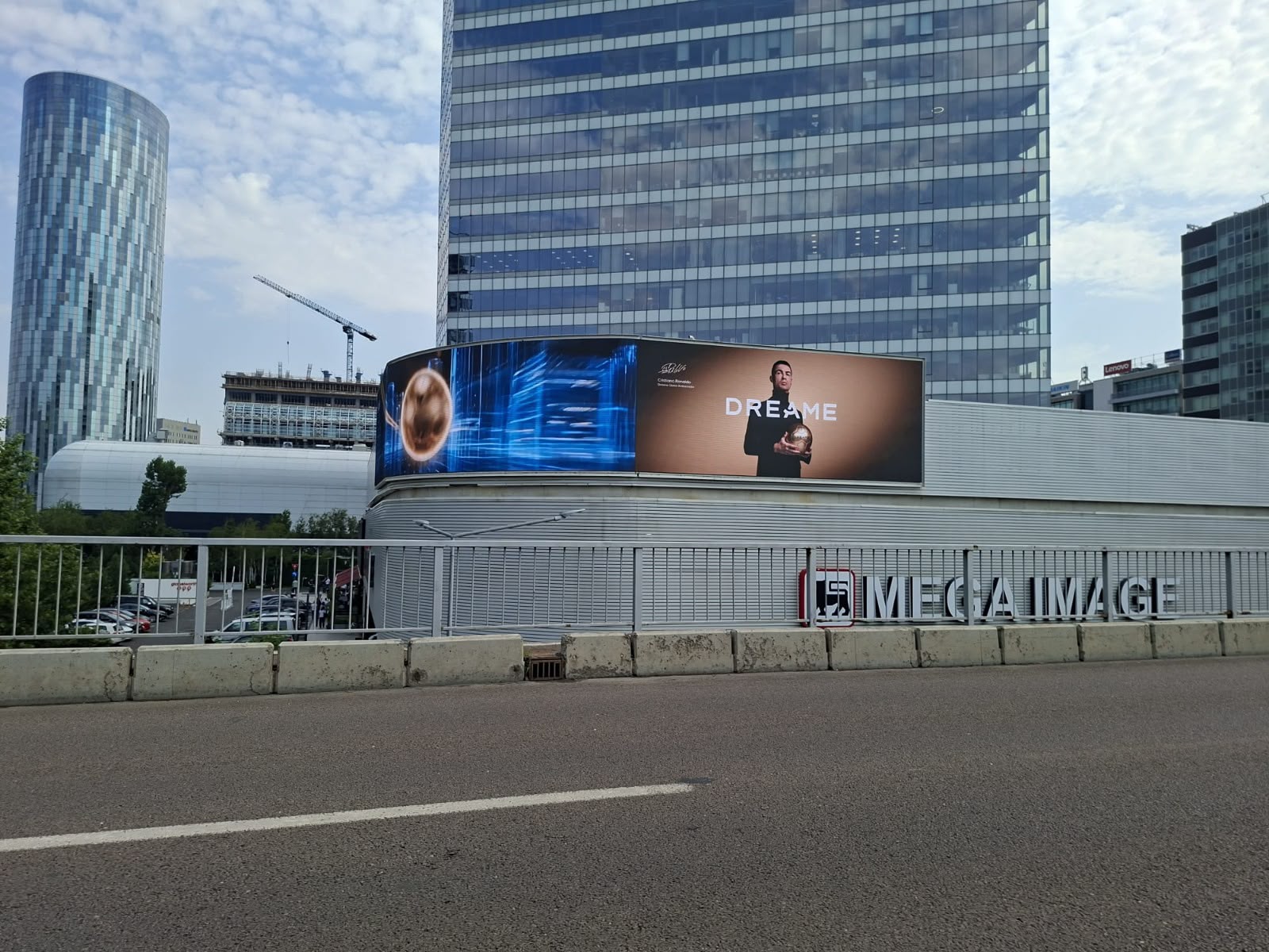 Dreame to Win outdoor video billboard
